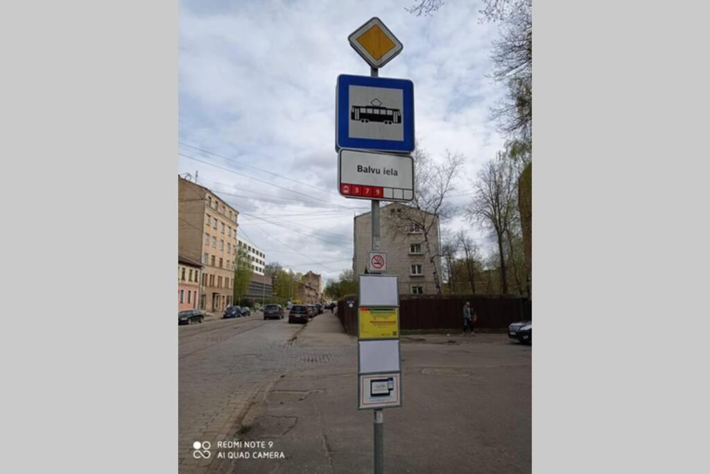 Latgales139 6 Park In Front Of The House Free Parking Behind The Fence Self Check In Out Апартаменти Рига